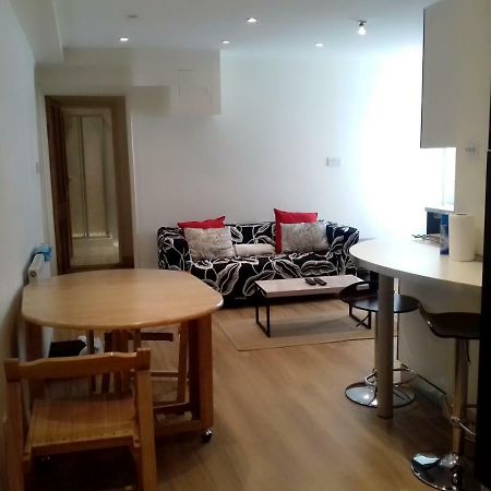 Apartament Lovely 1 Bed In Earls Court Londyn Zewnętrze zdjęcie
