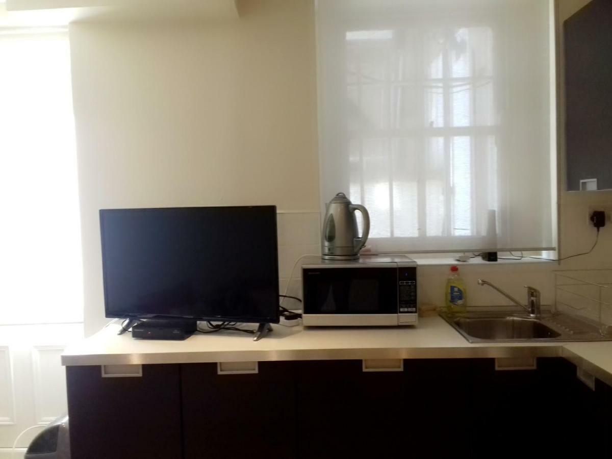 Apartament Lovely 1 Bed In Earls Court Londyn Zewnętrze zdjęcie