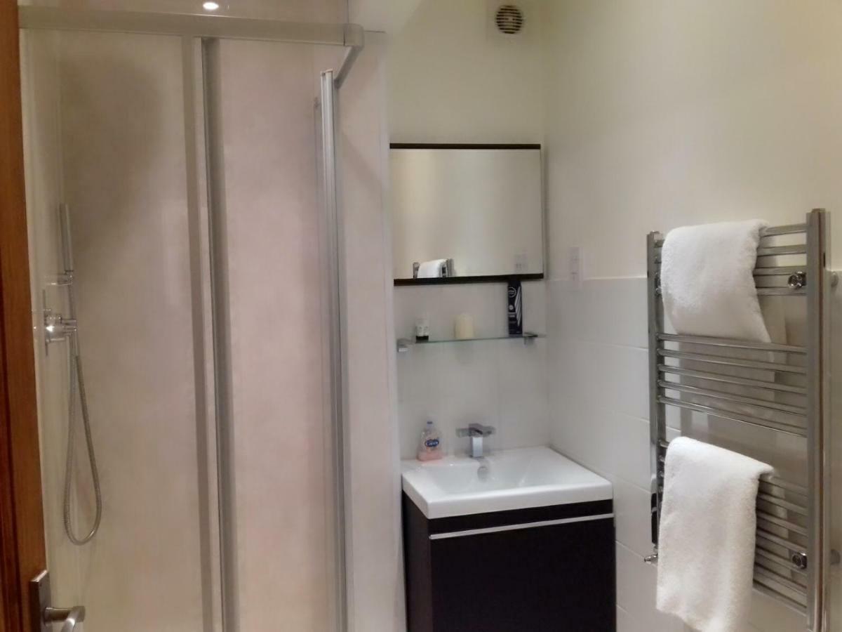 Apartament Lovely 1 Bed In Earls Court Londyn Zewnętrze zdjęcie