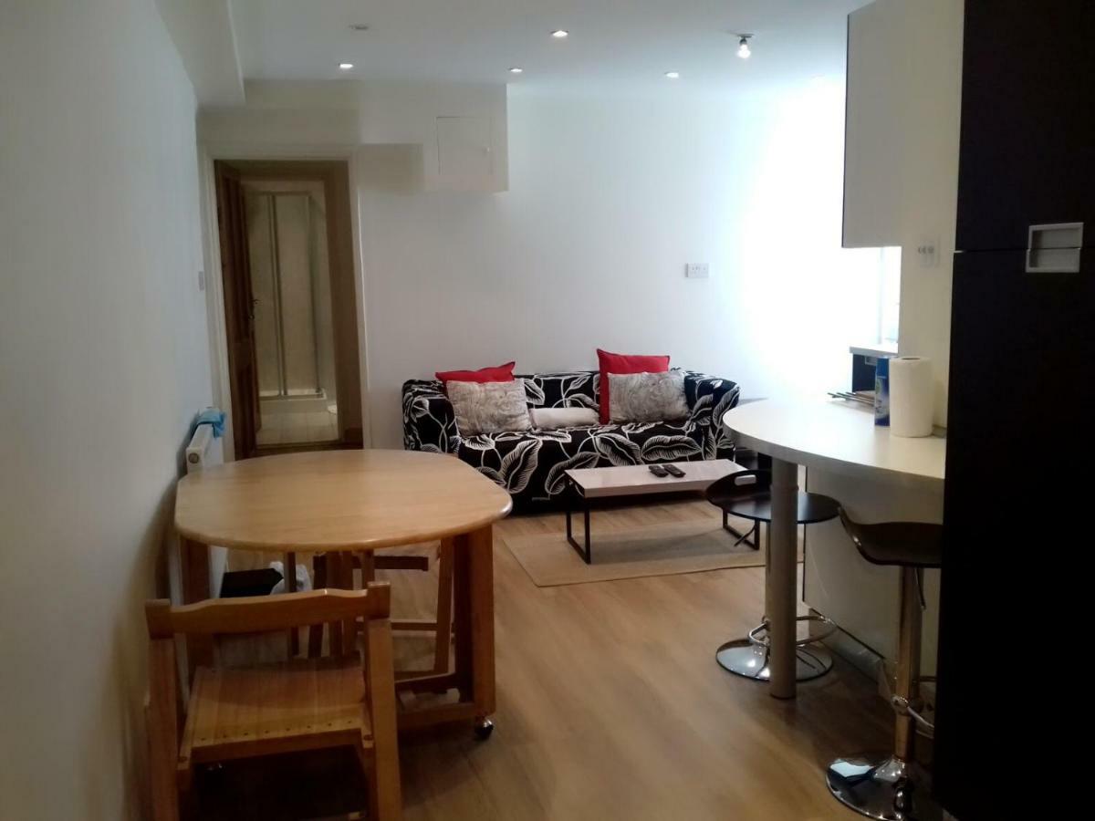 Apartament Lovely 1 Bed In Earls Court Londyn Zewnętrze zdjęcie